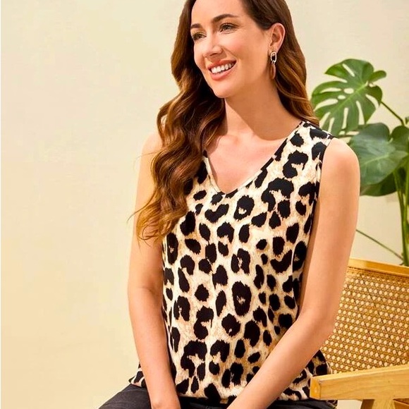 Everly Cheetah Leopard Print Flowy Peplum High Low V-Neck Sleeveless Blouse - Picture 1 of 16